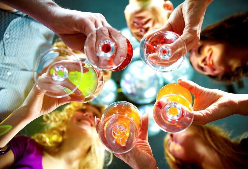 Отель Campanile Evry Est Saint Germain Les Corbeil