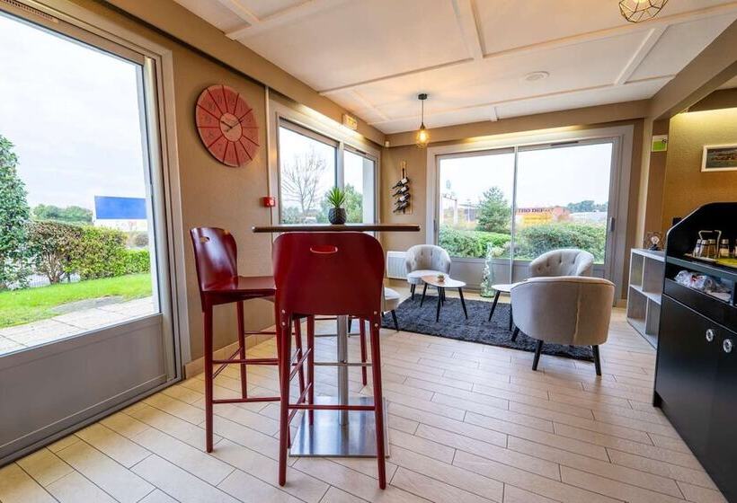 ホテル Campanile Lorient  Lanester