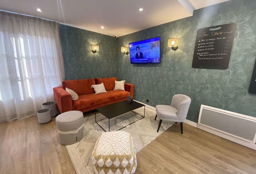 Отель Campanile Nantes ~ Rezé Aéroport