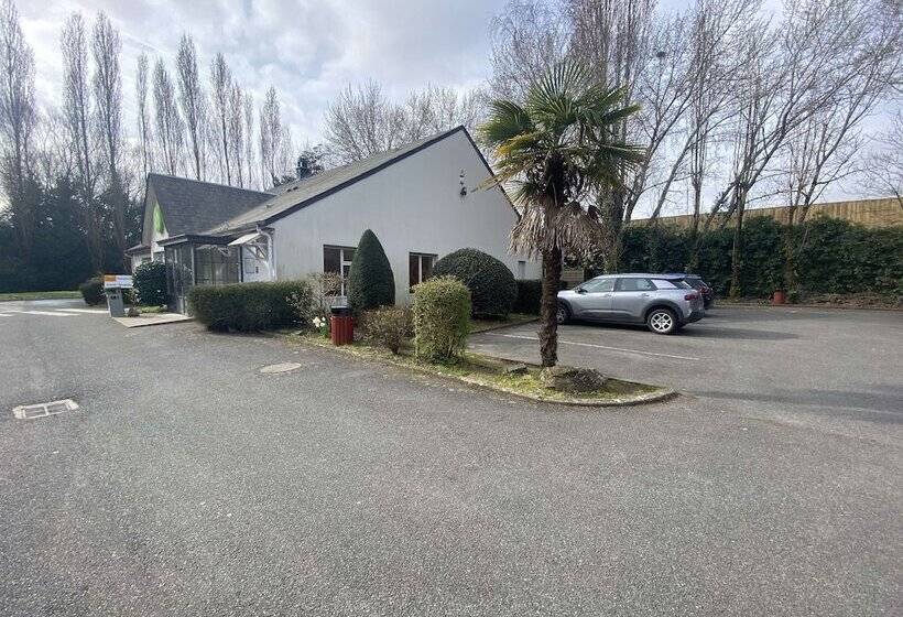 Отель Campanile Nantes ~ Rezé Aéroport