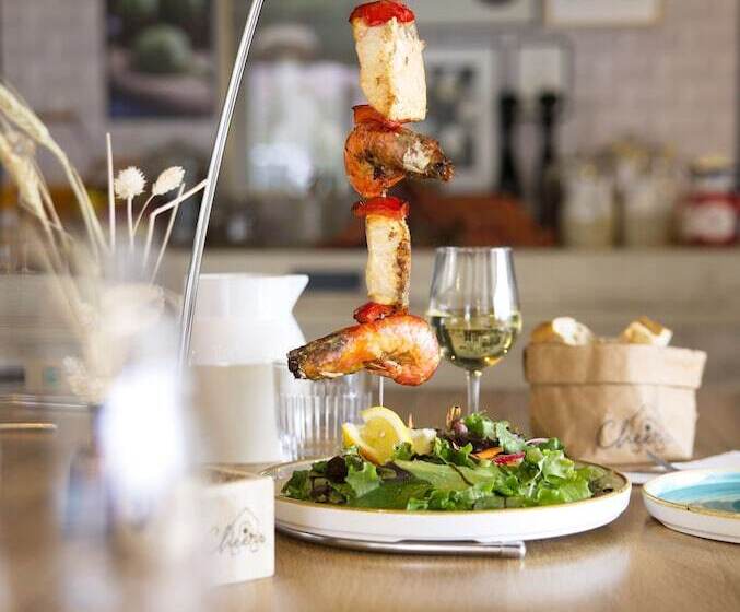 Отель Campanile Taverny