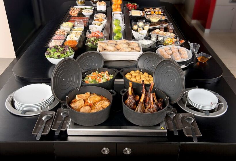 فندق Campanile Valenciennes   Petite Forêt