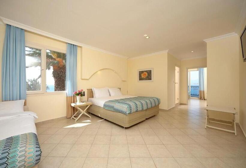 هتل Club Resort Atlantis