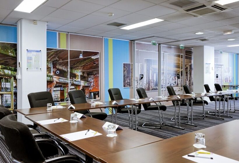 هتل Ibis Styles Lyon Villeurbanne Parc De La Tête D Or