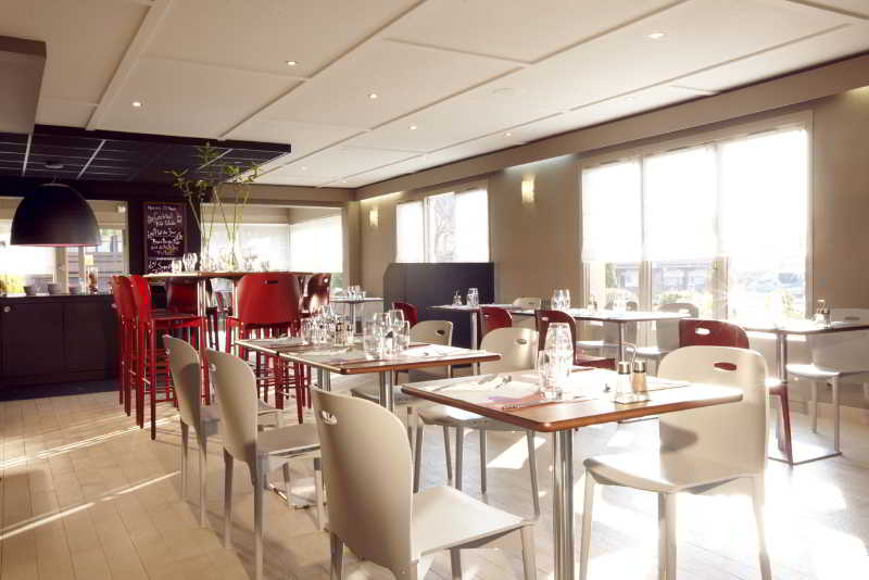 Отель Kyriad Chalons En Champagne  Saint Martin