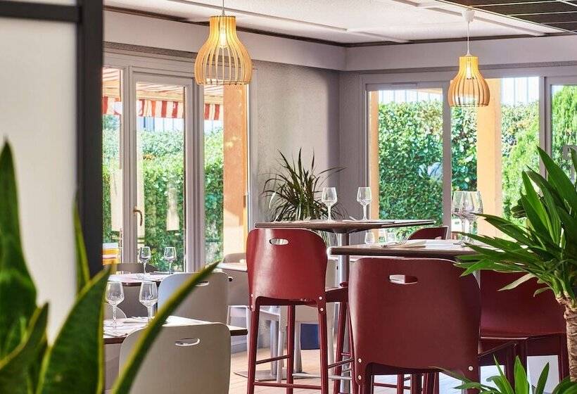 هتل Kyriad Direct Strasbourg Ouest  Zénith