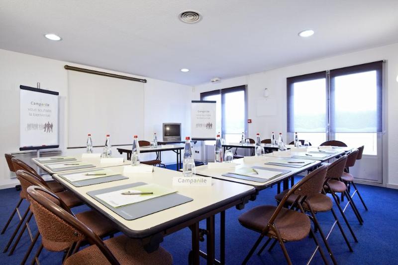 هتل Kyriad Direct Strasbourg Ouest  Zénith