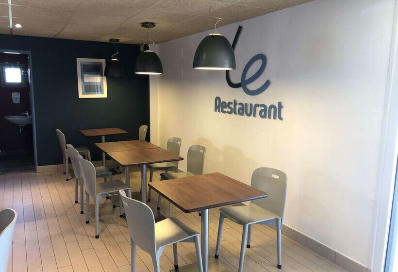 فندق Kyriad Niort   La Crèche