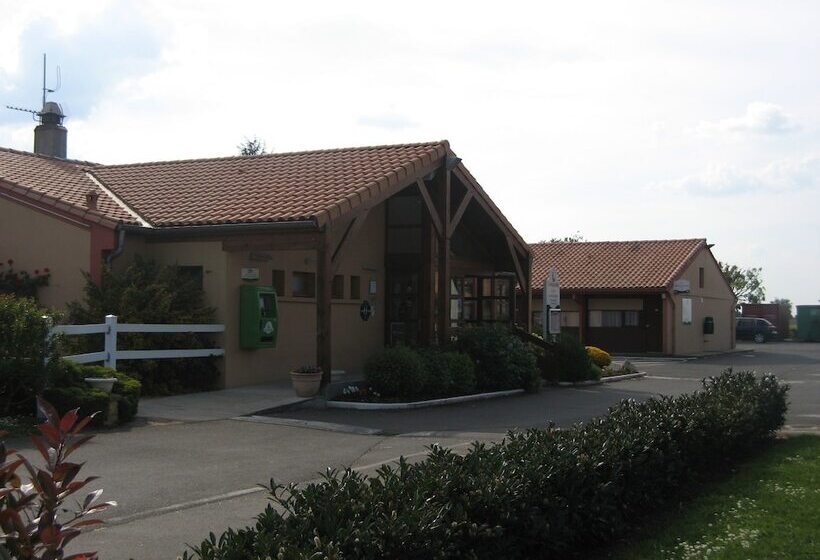 فندق Kyriad Niort   La Crèche