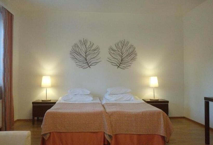 ホテル Li Kivitippu