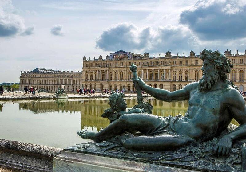 هتل Mercure Versailles Chateau