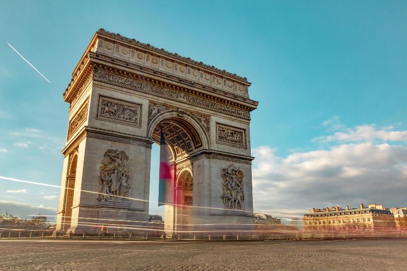 هتل Renaissance Paris Nobel Tour Eiffel