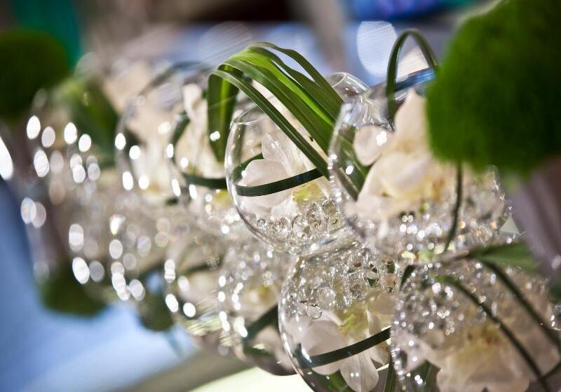 فندق Renaissance Paris Nobel Tour Eiffel