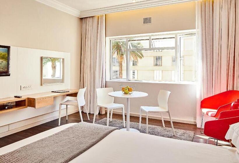 אתר נופש First Group Riviera Suites