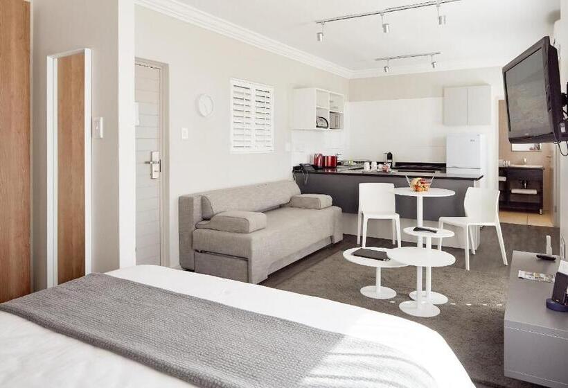 אתר נופש First Group Riviera Suites