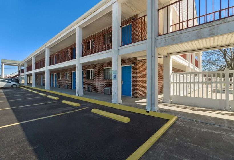 ホテル Americas Best Value Inn Edenton