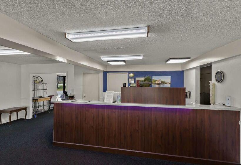 ホテル Americas Best Value Inn Edenton