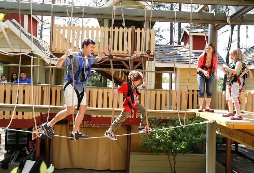 ホテル Atlanta Evergreen Lakeside Resort
