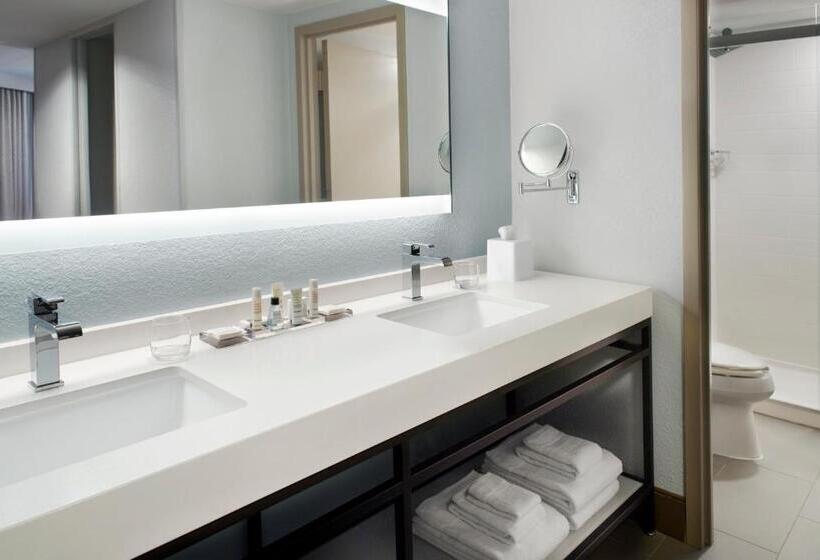 ホテル Atlanta Evergreen Lakeside Resort