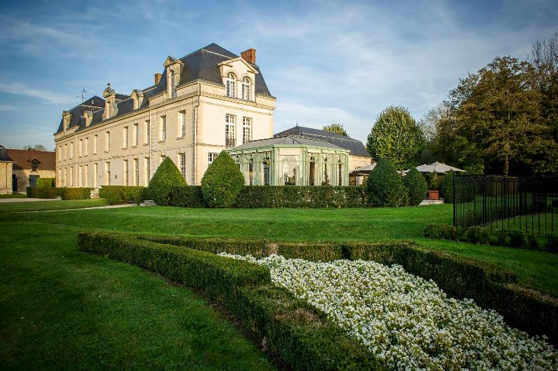 فندق Château De Courcelles   Relais & Châteaux