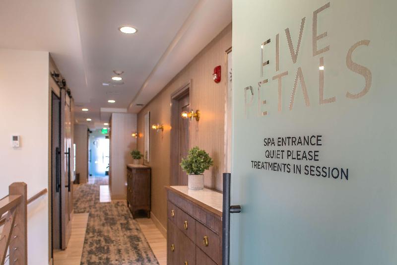 فندق Cliffrose Springdale, Curio Collection By Hilton