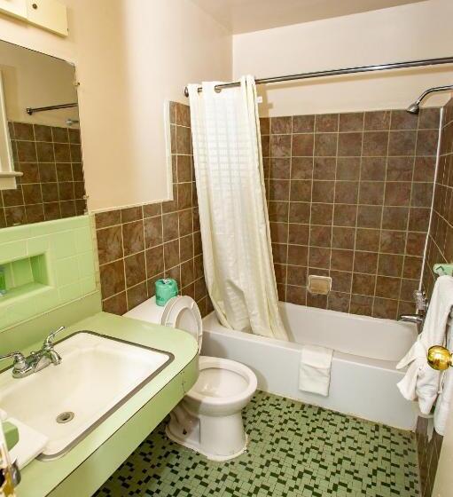 ホテル Coach House Inn