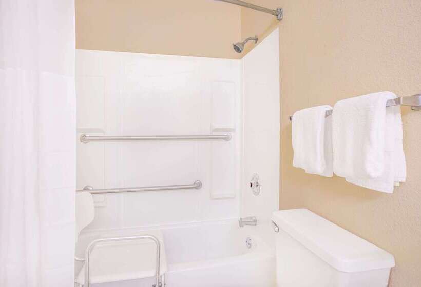 בית מלון כפרי Days Inn By Wyndham Spartanburg Waccamaw