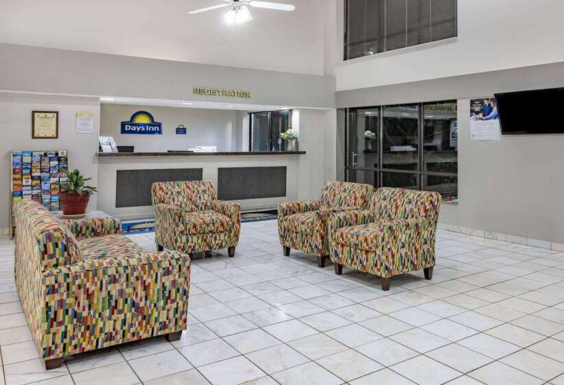 בית מלון כפרי Days Inn By Wyndham Spartanburg Waccamaw