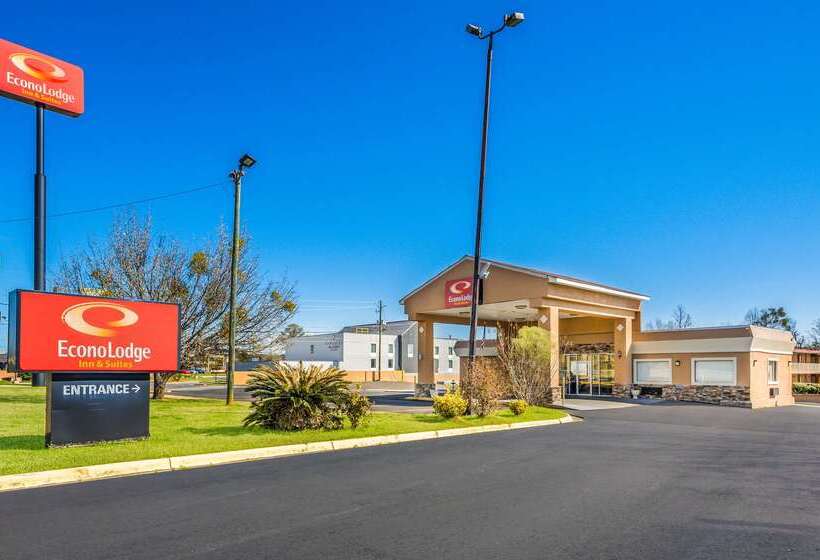 هتل Econo Lodge  Inn & Suites