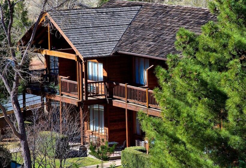 فندق Flanigan`s Resort And Spa