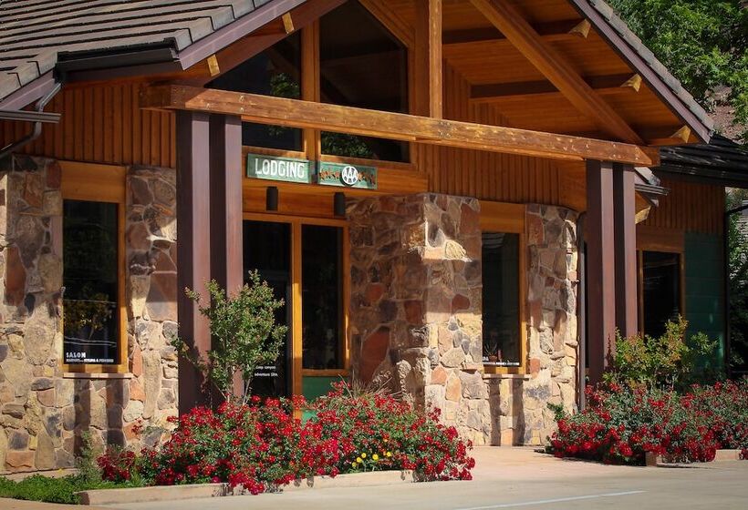 فندق Flanigan`s Resort And Spa