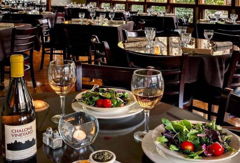 فندق Flanigan`s Resort And Spa