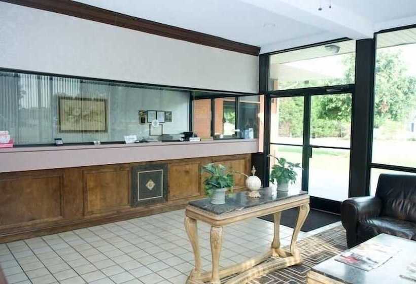 فندق Guest Lodge Pageland