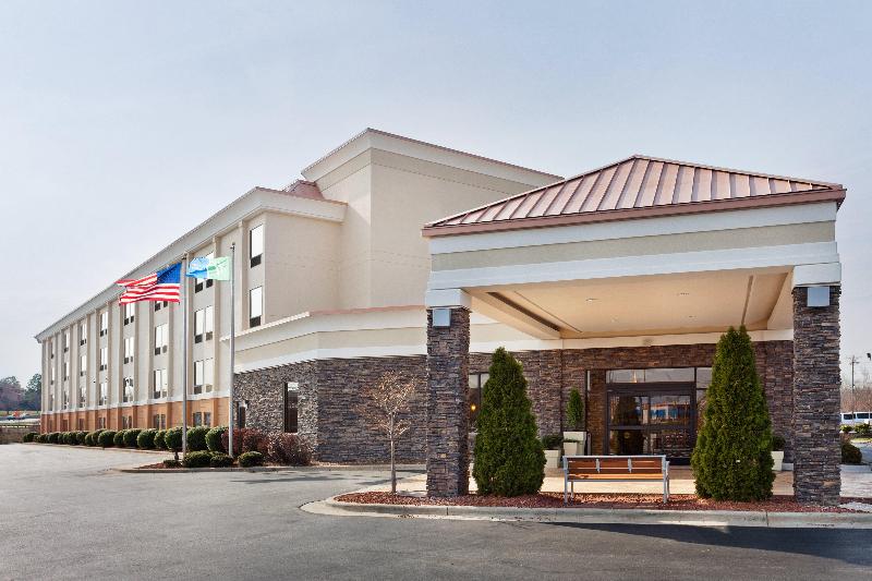 هتل Holiday Inn Express & Suites Greensboro   I 40 Atwendover, An Ihg