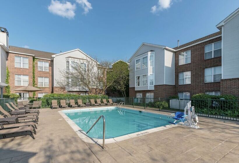 هتل Homewood Suites By Hilton Chicago  Schaumburg