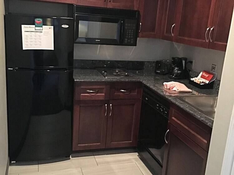 هتل Homewood Suites By Hilton Chicago  Schaumburg