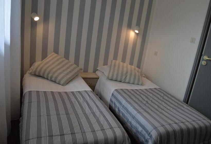 ホテル Hôtel Saint Pierre