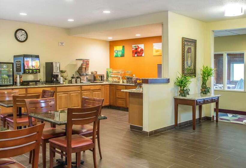 בית מלון כפרי Quality Inn & Suites Bloomington I 55 And I 74