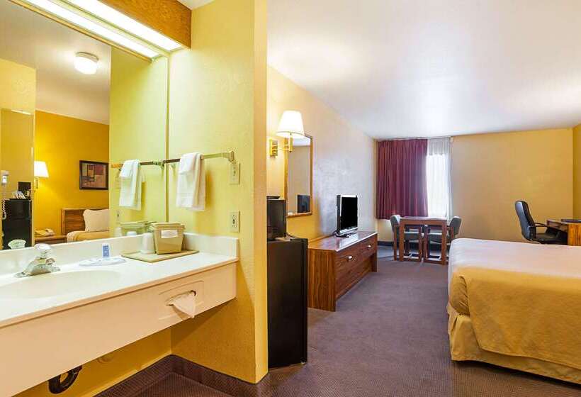فندق Rodeway Inn & Suites