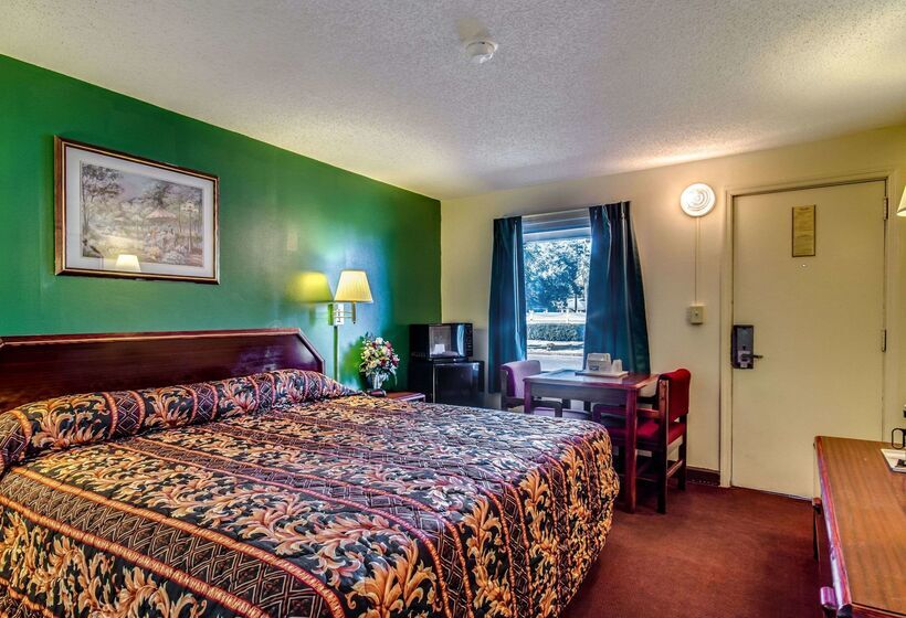 فندق على الطريق Econo Lodge