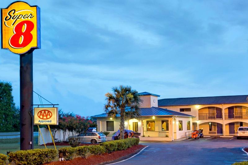 モーテル Super 8 By Wyndham Walterboro