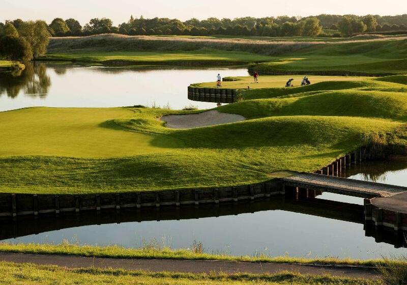 Novotel Saintquentin En Yvelines