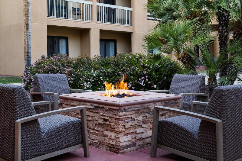 Hotel Courtyard By Marriott Palm Springs