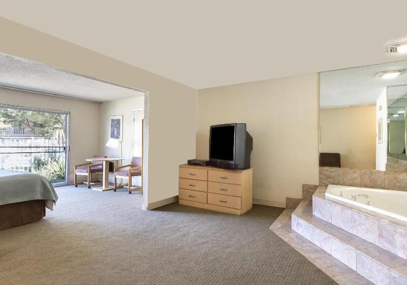 فندق Days Inn By Wyndham Novato/san Francisco