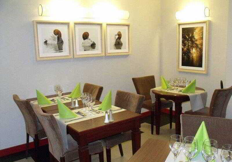 ホテル Domaine De La Forêt D Orient, Logis Hôtel, Restaurant, Spa Et Golf