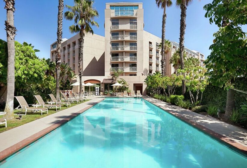 Отель Embassy Suites By Hilton Brea North Orange County