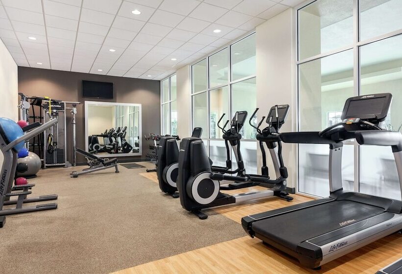 فندق Embassy Suites By Hilton Monterey Bay Seaside