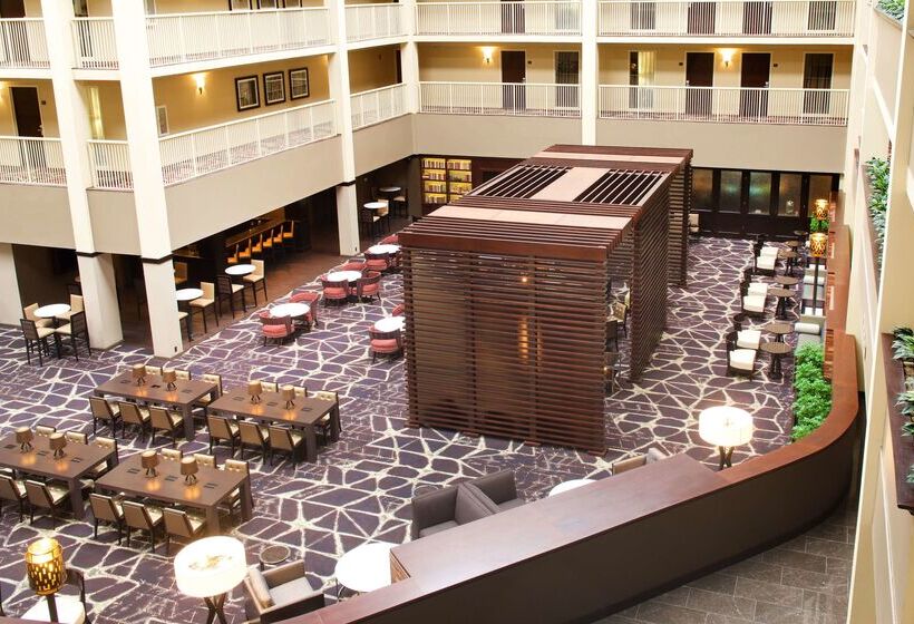 فندق Embassy Suites By Hilton Philadelphia Airport