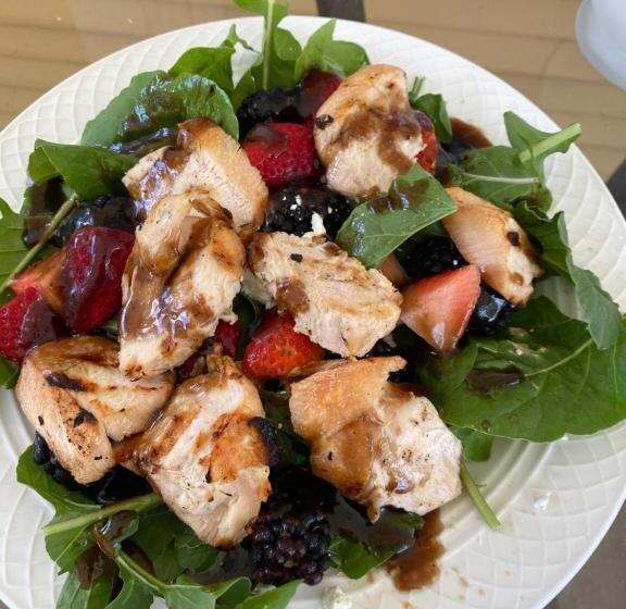 호텔 Inn On The River