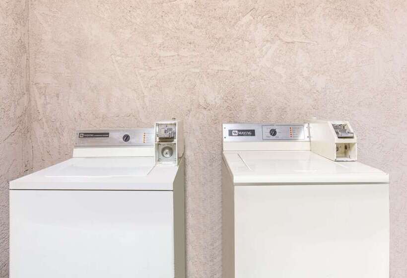 ホテル Knights Inn Madera